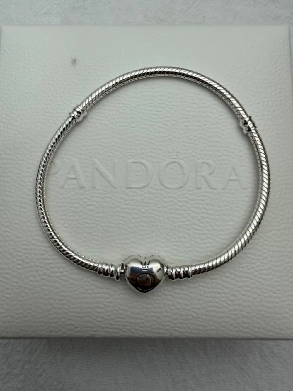 💖Pandora Moments Heart Clasp Bangle 7.5 in